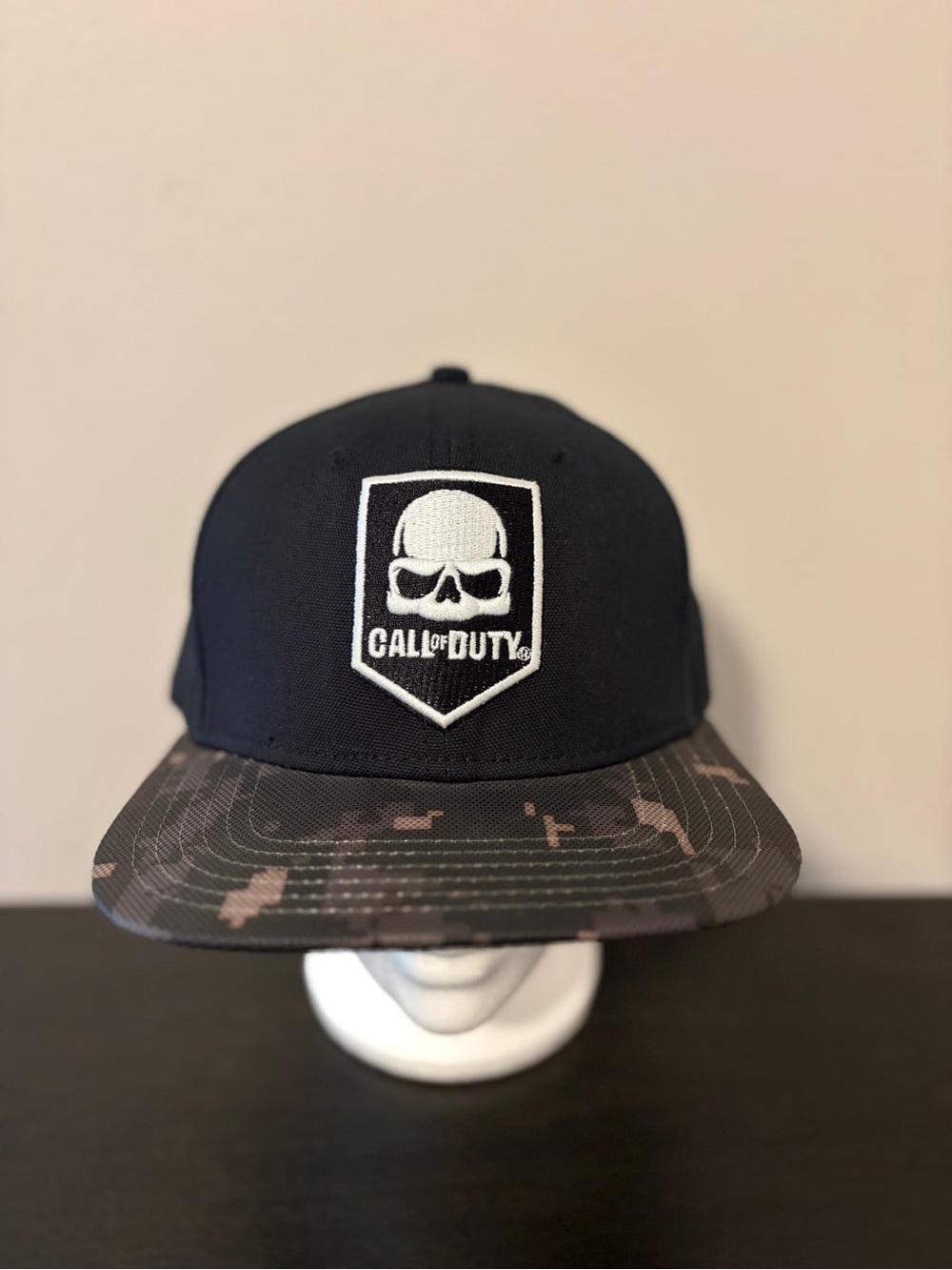 NWOT Call of Duty Black Snapback Hat with Camo Brim